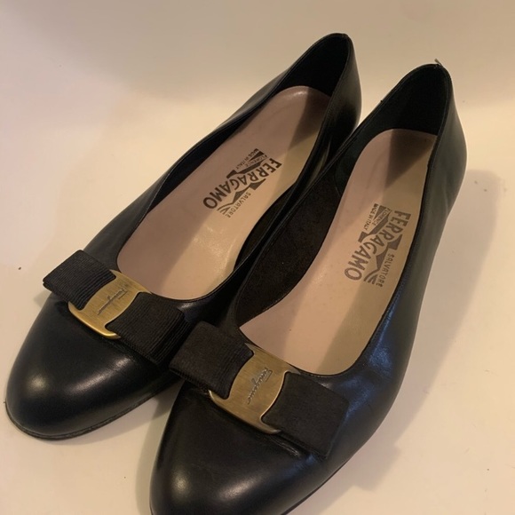 Salvatore Ferragamo Shoes - ⏳Salvatore Ferragamo Vara pump